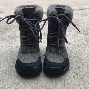 UGG Kids Butte Metal Sheepskin Snow Rain Boots